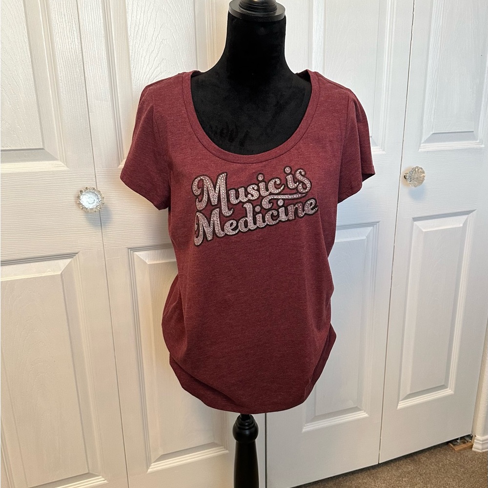 Women's Burgundy Graphic Tee